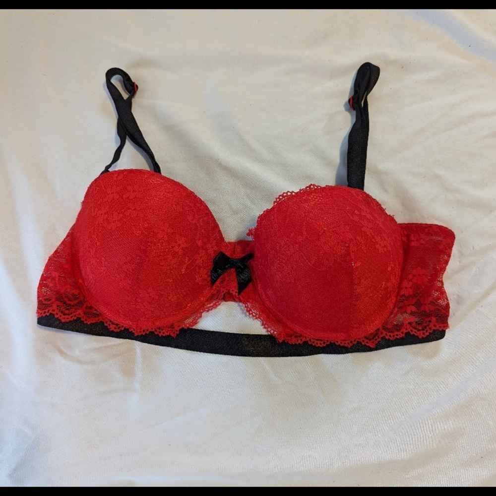 Red and black push up bra